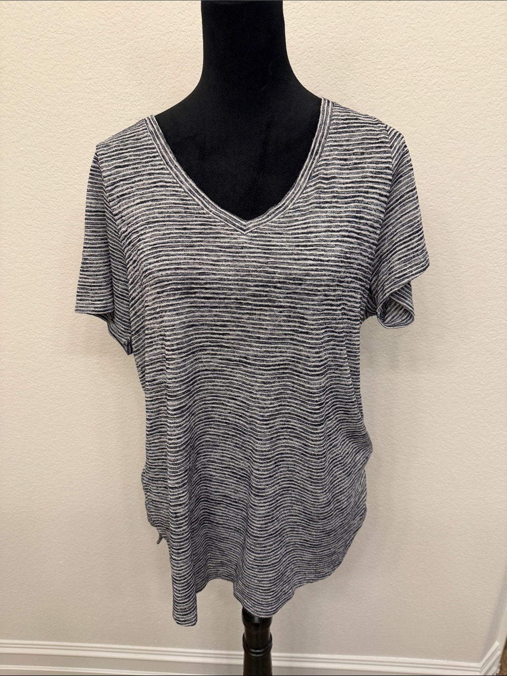 Athleta Navy Blue & White Striped V-Neck Short Sleeve Tee - Lightweight